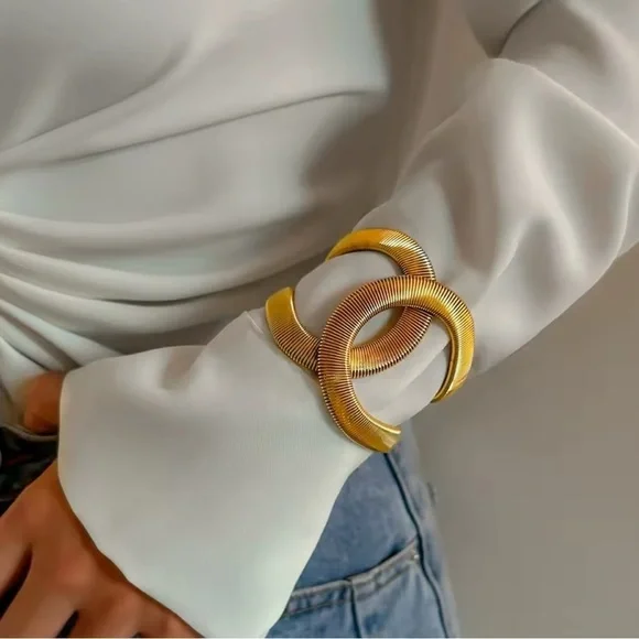 18K Gold Plated Bracelet - Picture 2 of 3